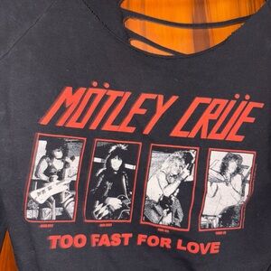 Mötley Crüe Graphic Tee